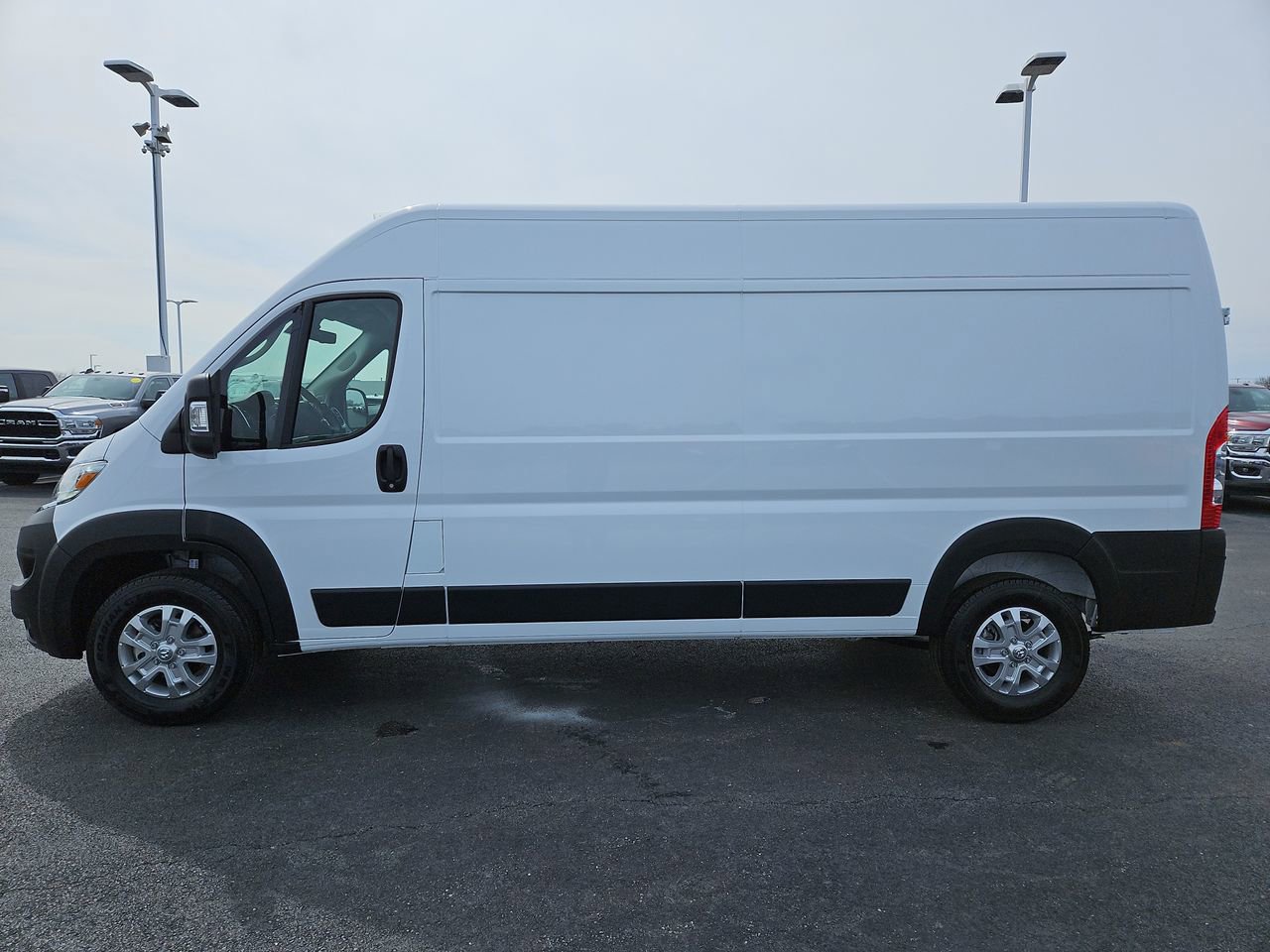 New 2025 RAM ProMaster 2500 w/ Quick Order Package 22G SLT image 4