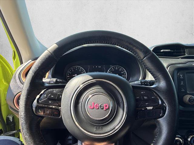 Used 2017 Jeep Renegade Altitude FWD image 9