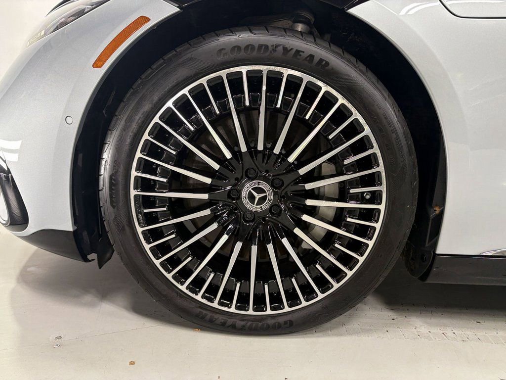 Used 2022 Mercedes-Benz EQS 580 4MATIC Sedan image 38