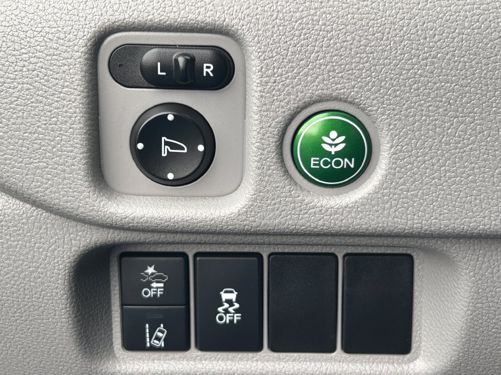 Used 2020 Honda Pilot LX image 22