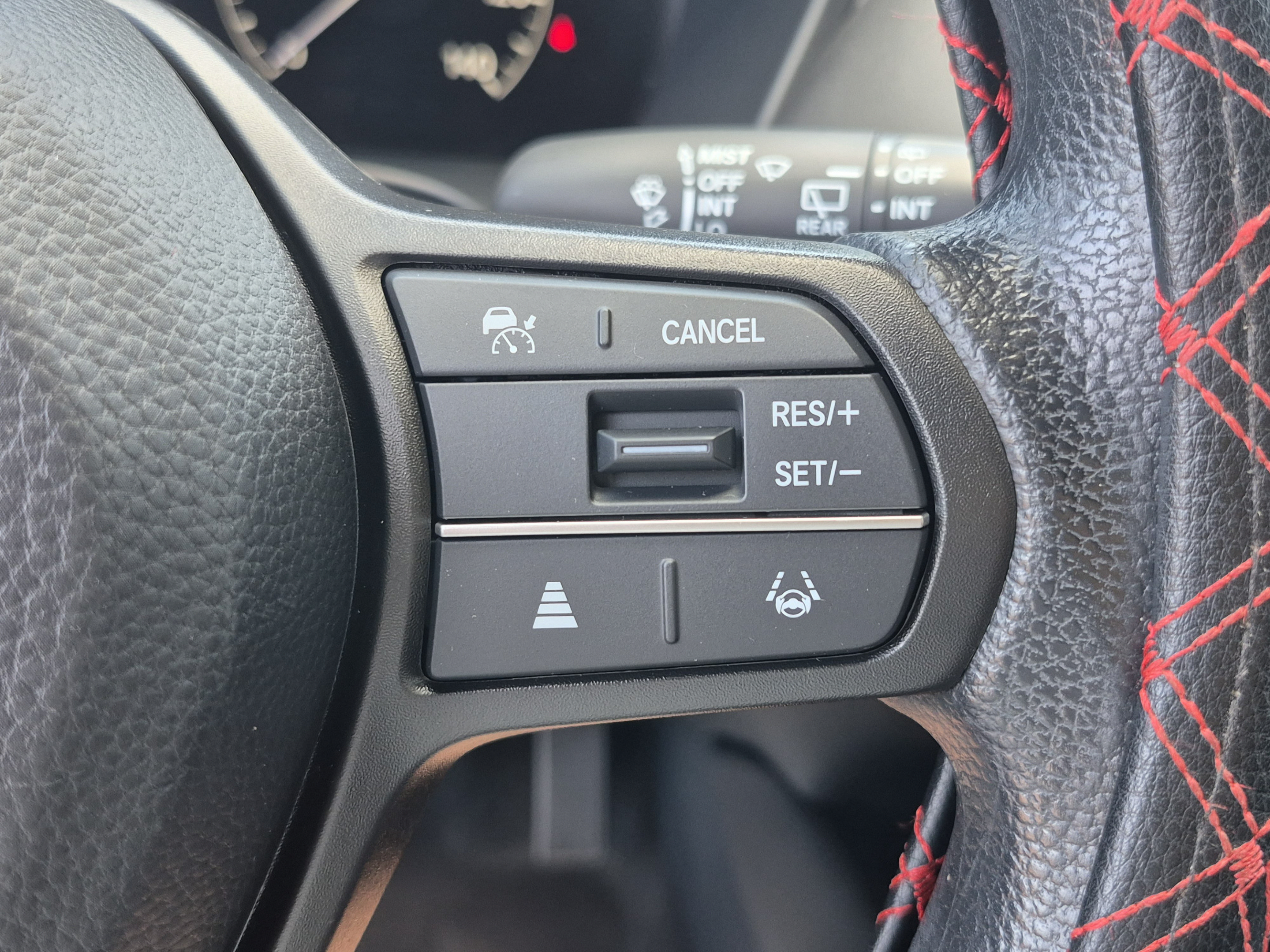 Used 2023 Honda HR-V LX image 28