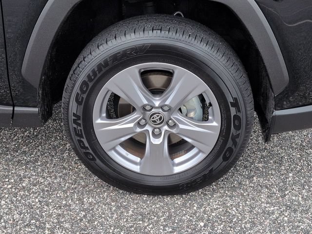 Certified 2025 Toyota RAV4 LE AWD/4WD image 11