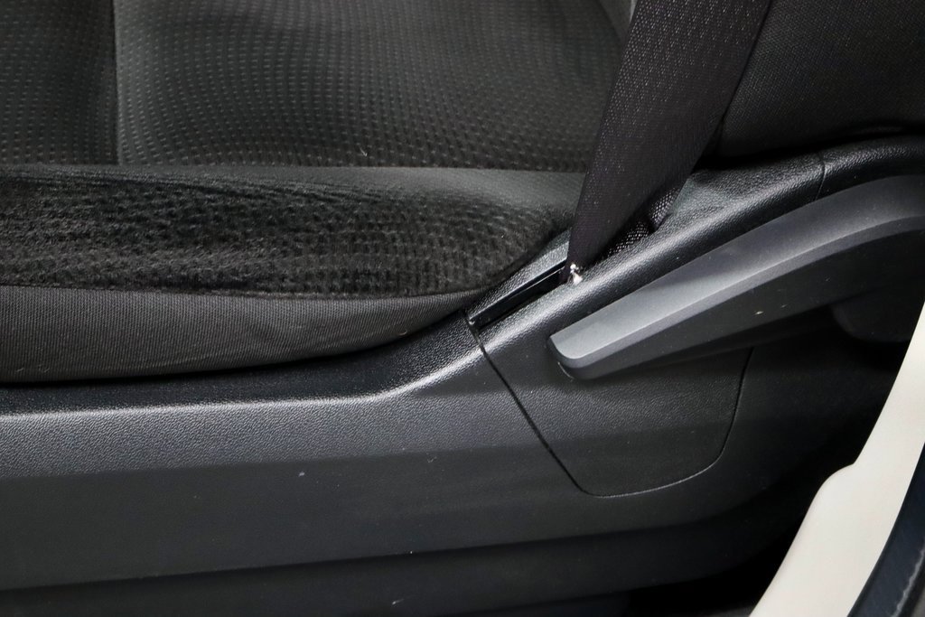 Used 2018 Dodge Grand Caravan SE w/ UConnect Hands-Free Group image 20