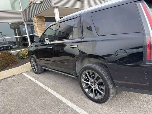 Used 2019 Cadillac Escalade Premium Luxury w/ Escalade Sport Edition image 5