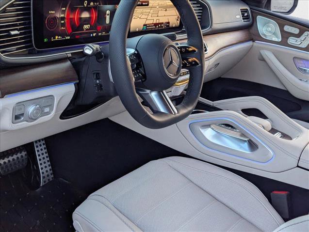 New 2026 Mercedes-Benz GLS 580 4MATIC image 3
