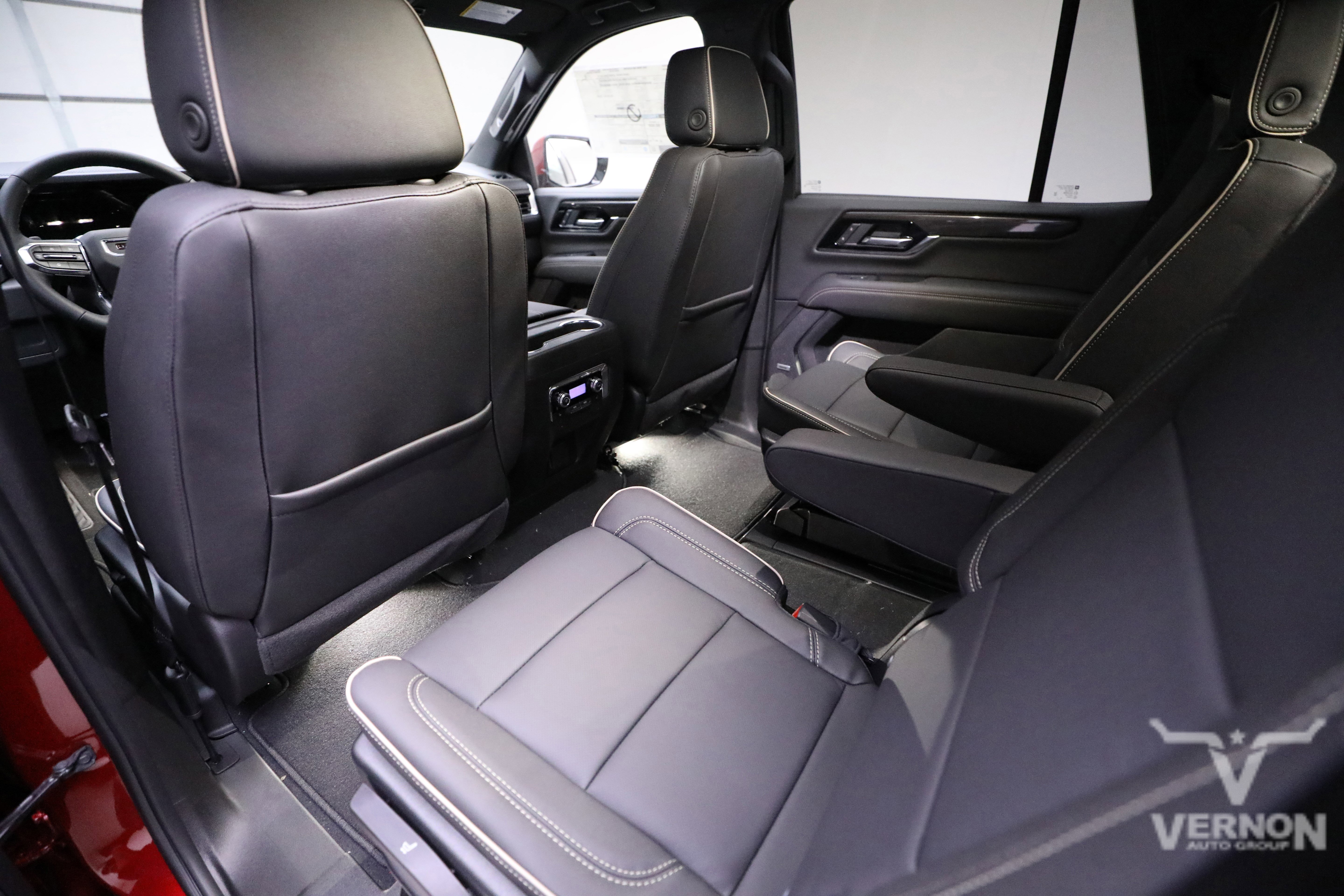 New 2026 GMC Yukon Elevation image 9