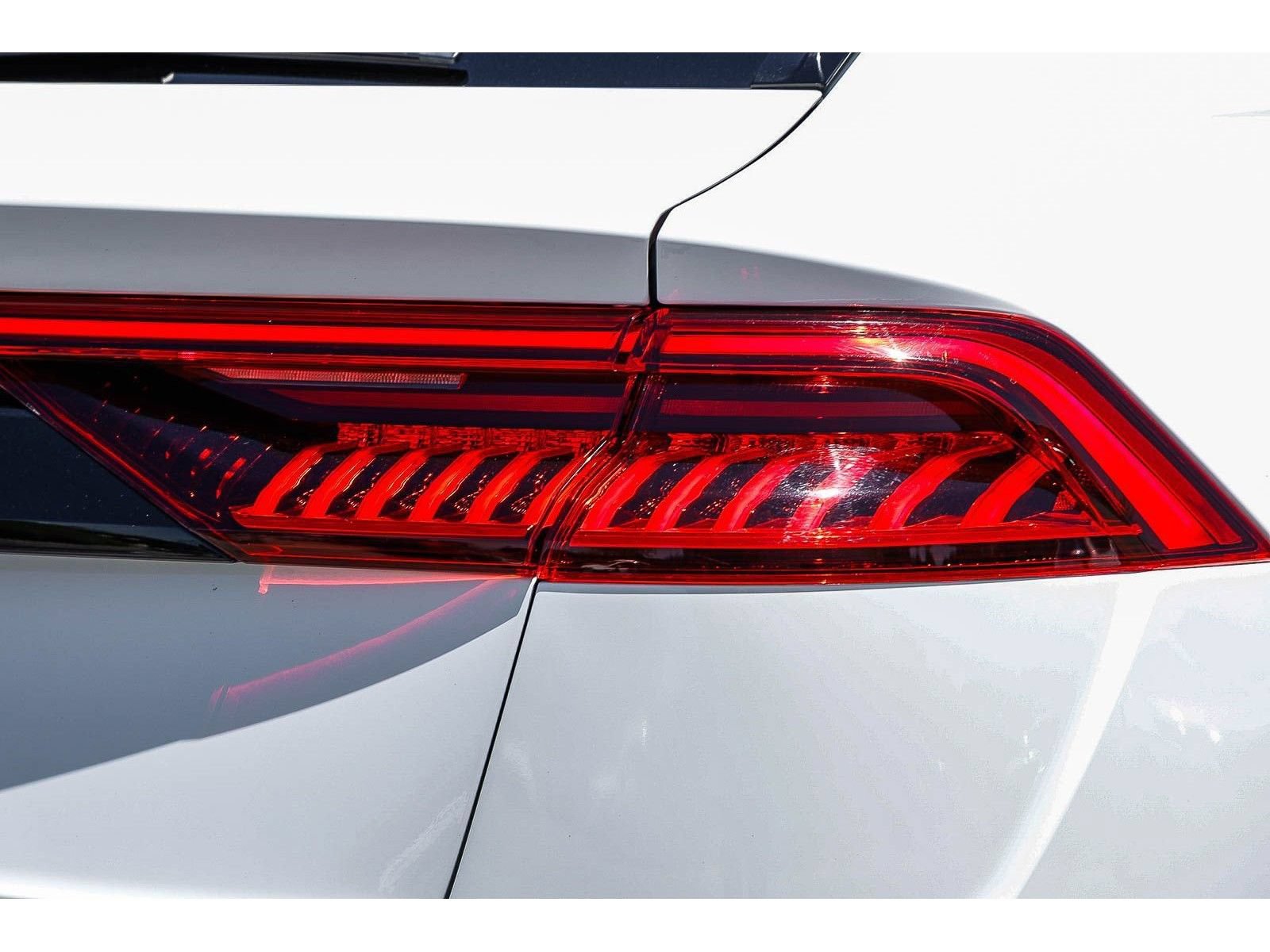 Used 2022 Audi SQ8 Premium Plus AWD/4WD image 9