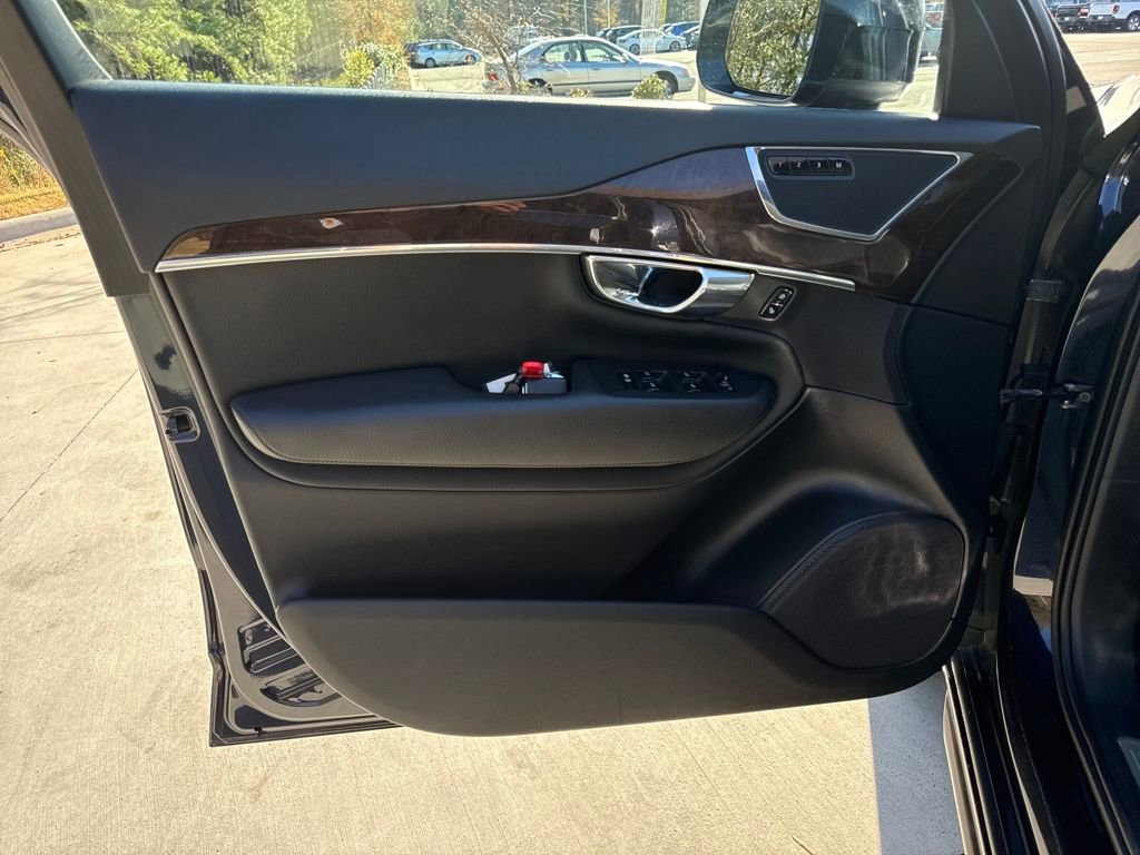 Used 2016 Volvo XC90 T6 Momentum w/ Momentum Plus Package image 14