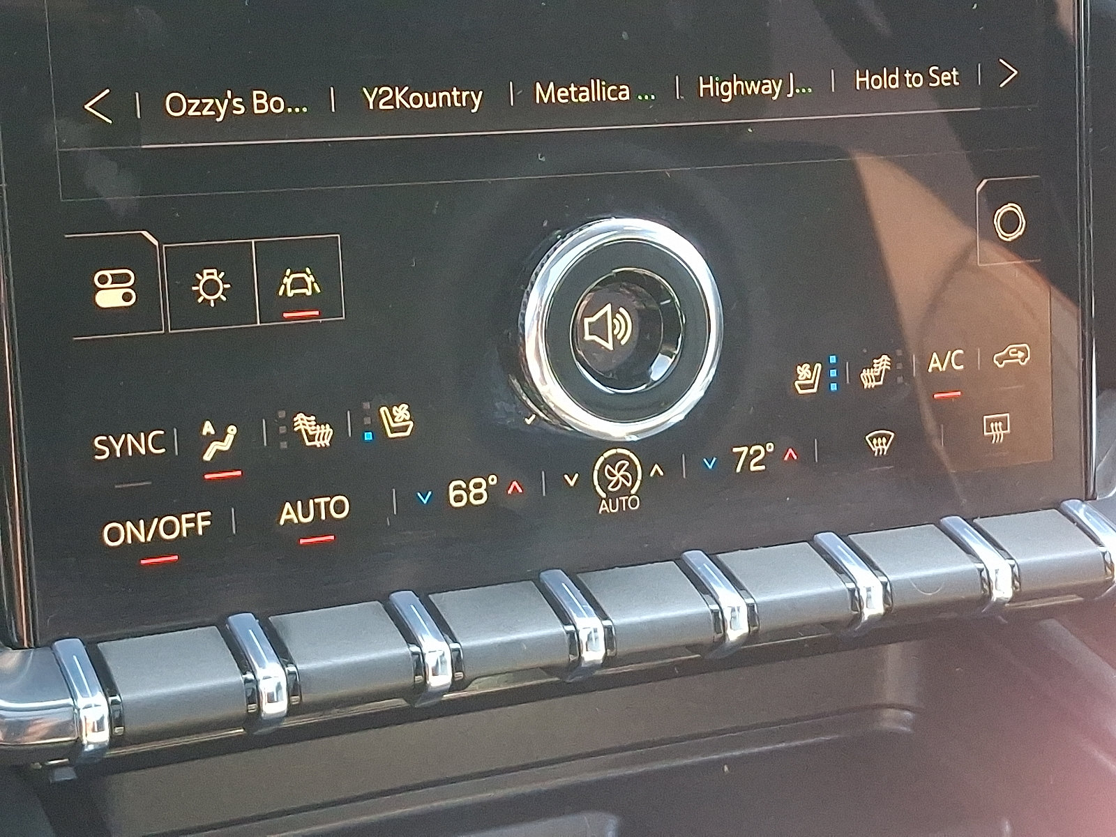 Used 2025 GMC Acadia AT4 w/ Super Cruise Package AWD/4WD image 16