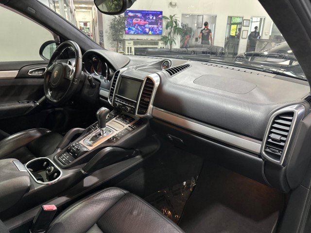 Used 2014 Porsche Cayenne GTS AWD/4WD image 52