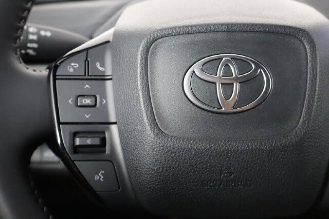 Used 2026 Toyota C-HR AWD/4WD image 11