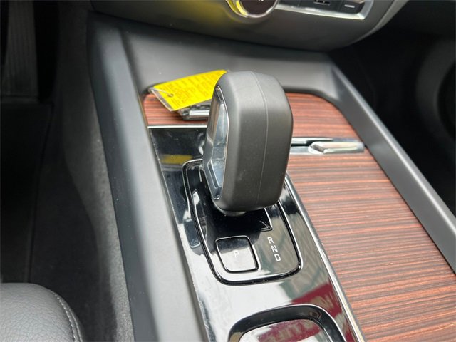 Used 2024 Volvo S60 B5 Plus image 16