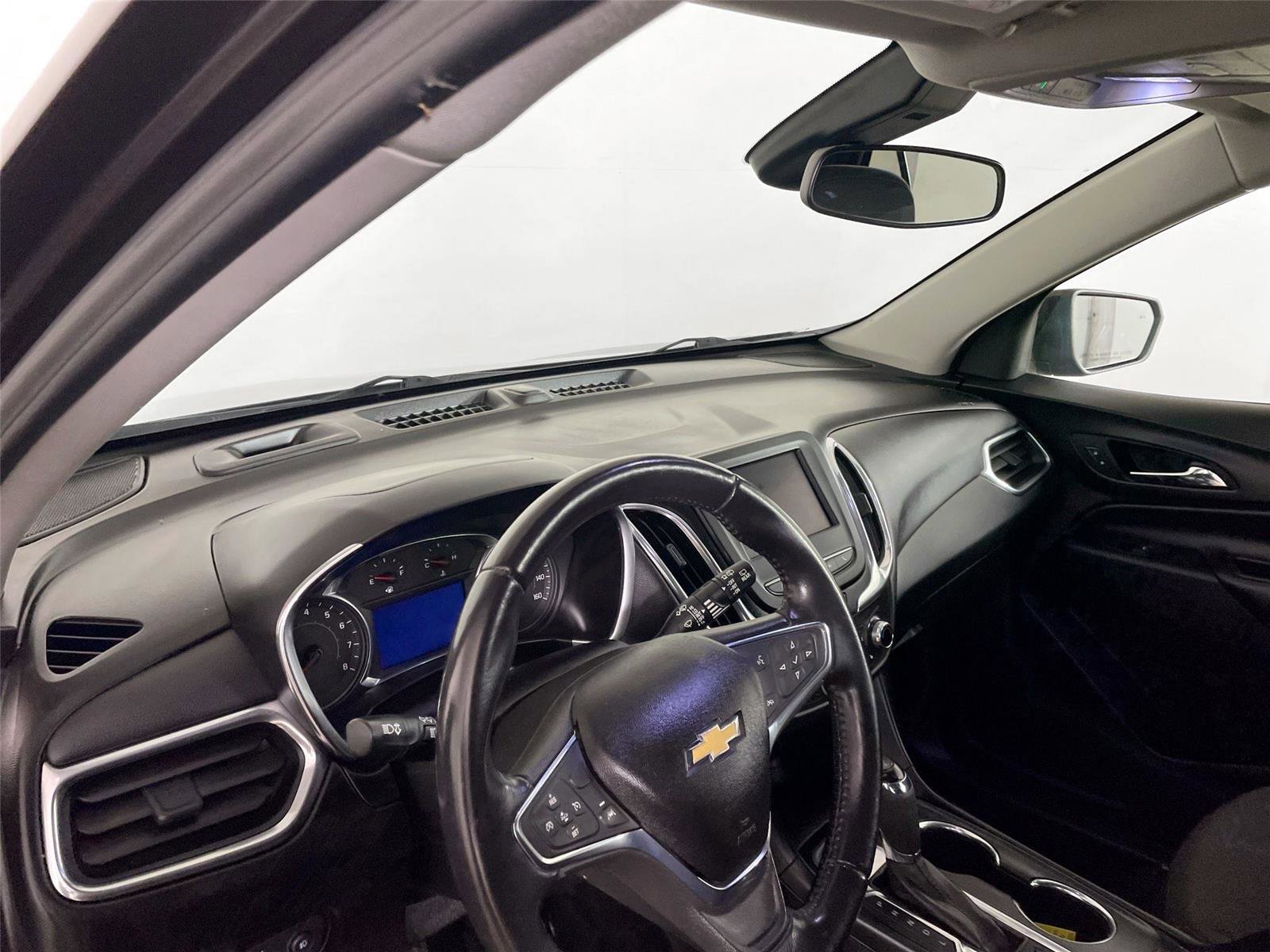 Used 2020 Chevrolet Equinox LT image 9