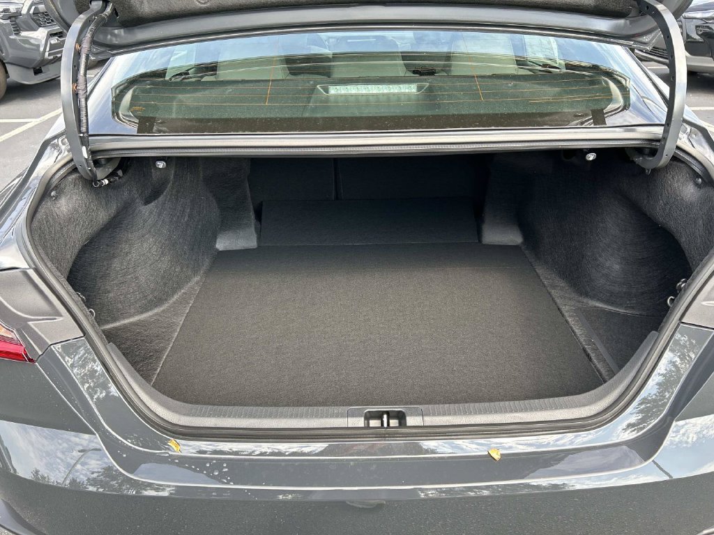 New 2026 Toyota Camry SE w/ Convenience Package FWD image 14