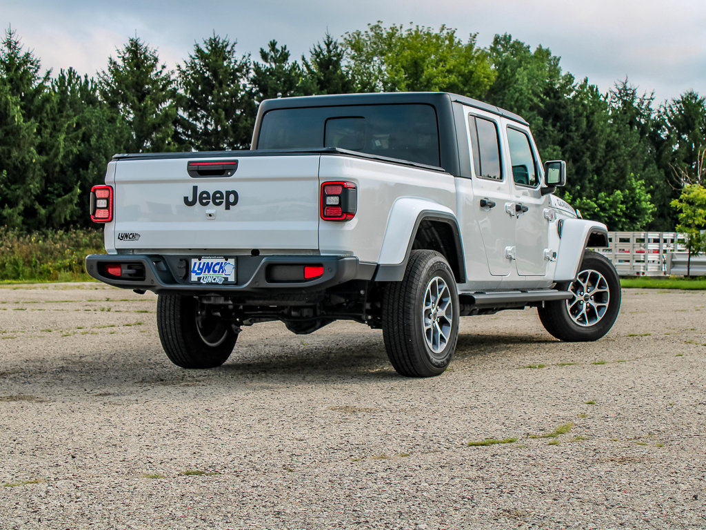 Used 2024 Jeep Gladiator Sport w/ Dual Top Group AWD/4WD image 9