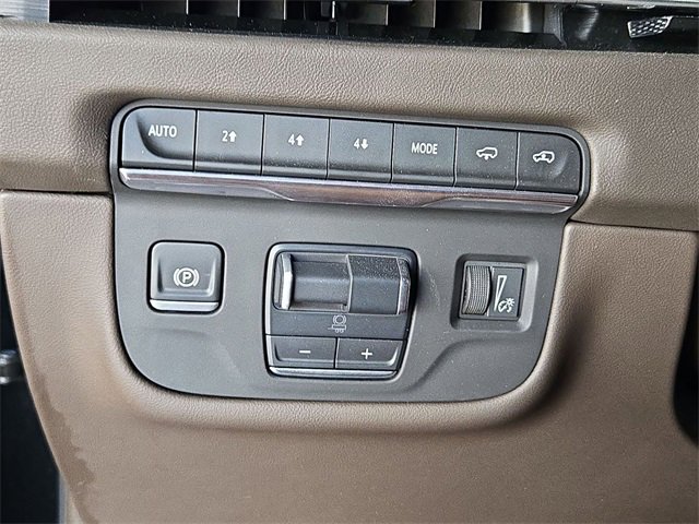 Certified 2025 Cadillac Escalade ESV Premium Luxury w/ Touring Package image 14