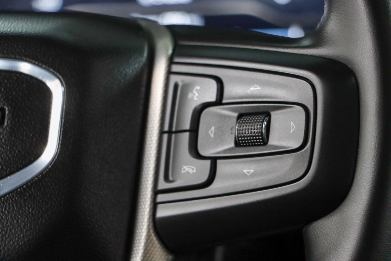 Used 2023 GMC Yukon Denali AWD/4WD image 15