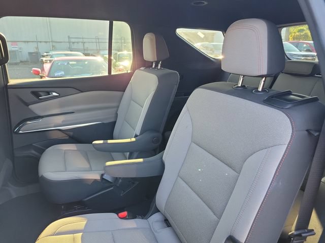 Certified 2025 Chevrolet Traverse LT FWD image 16