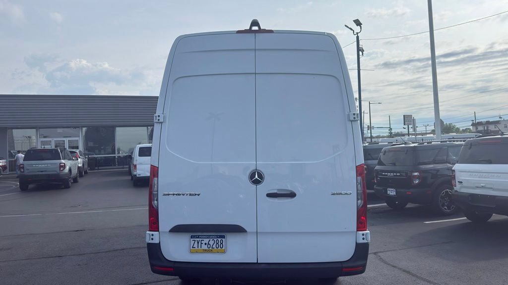 Used 2025 Mercedes-Benz Sprinter 2500 image 5