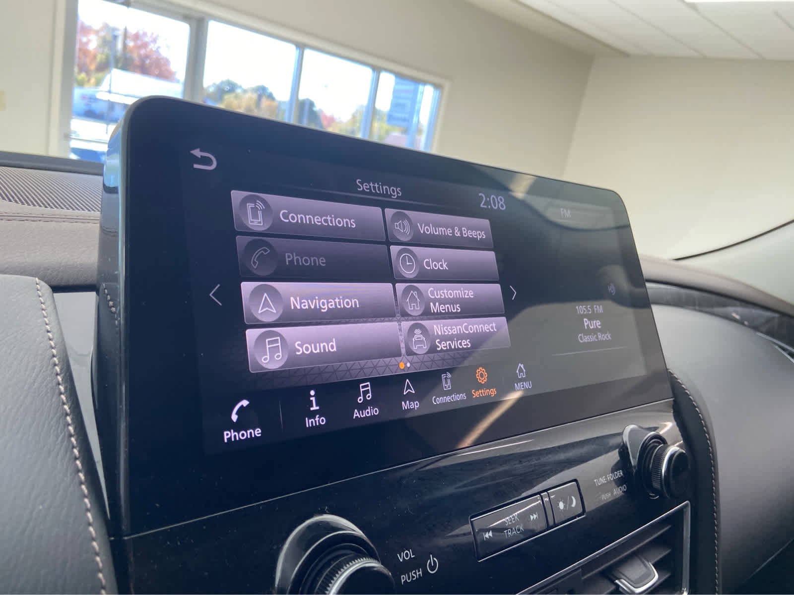 Used 2024 Nissan Armada Platinum w/ Captain's Chairs Package image 33