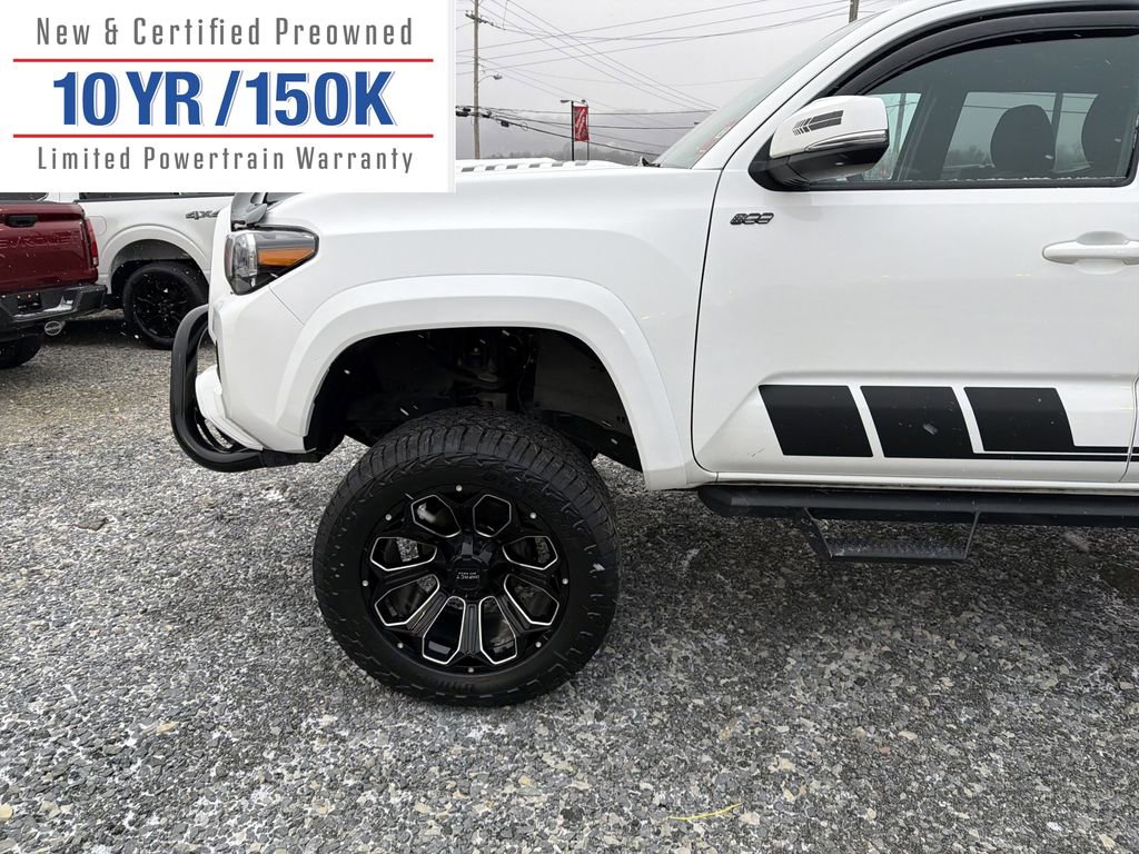Used 2023 Toyota Tacoma TRD Sport w/ Technology Package image 11