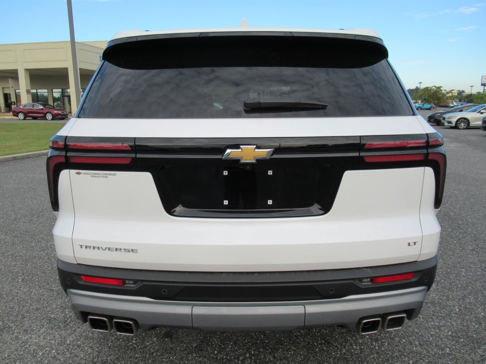 Used 2024 Chevrolet Traverse LT w/ Enhanced Driving Package FWD image 8