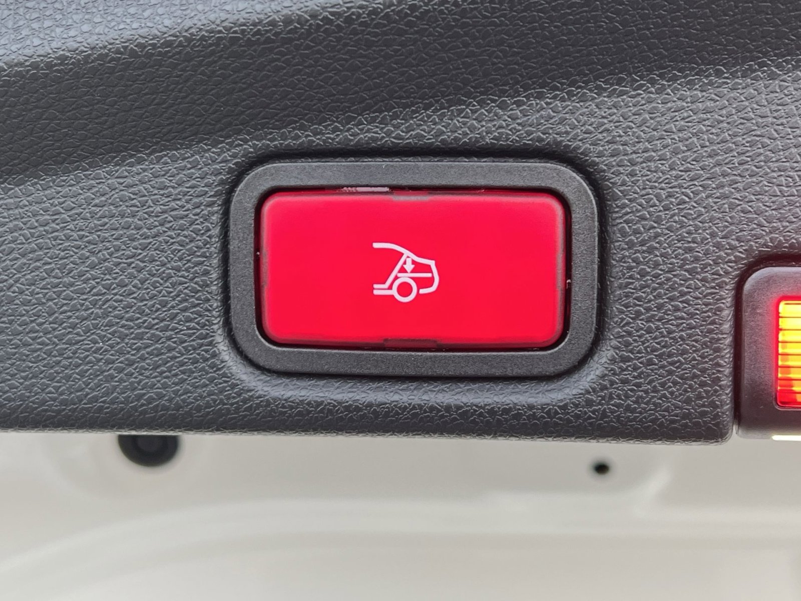 Used 2019 Mercedes-Benz E 450 4MATIC Cabriolet image 25