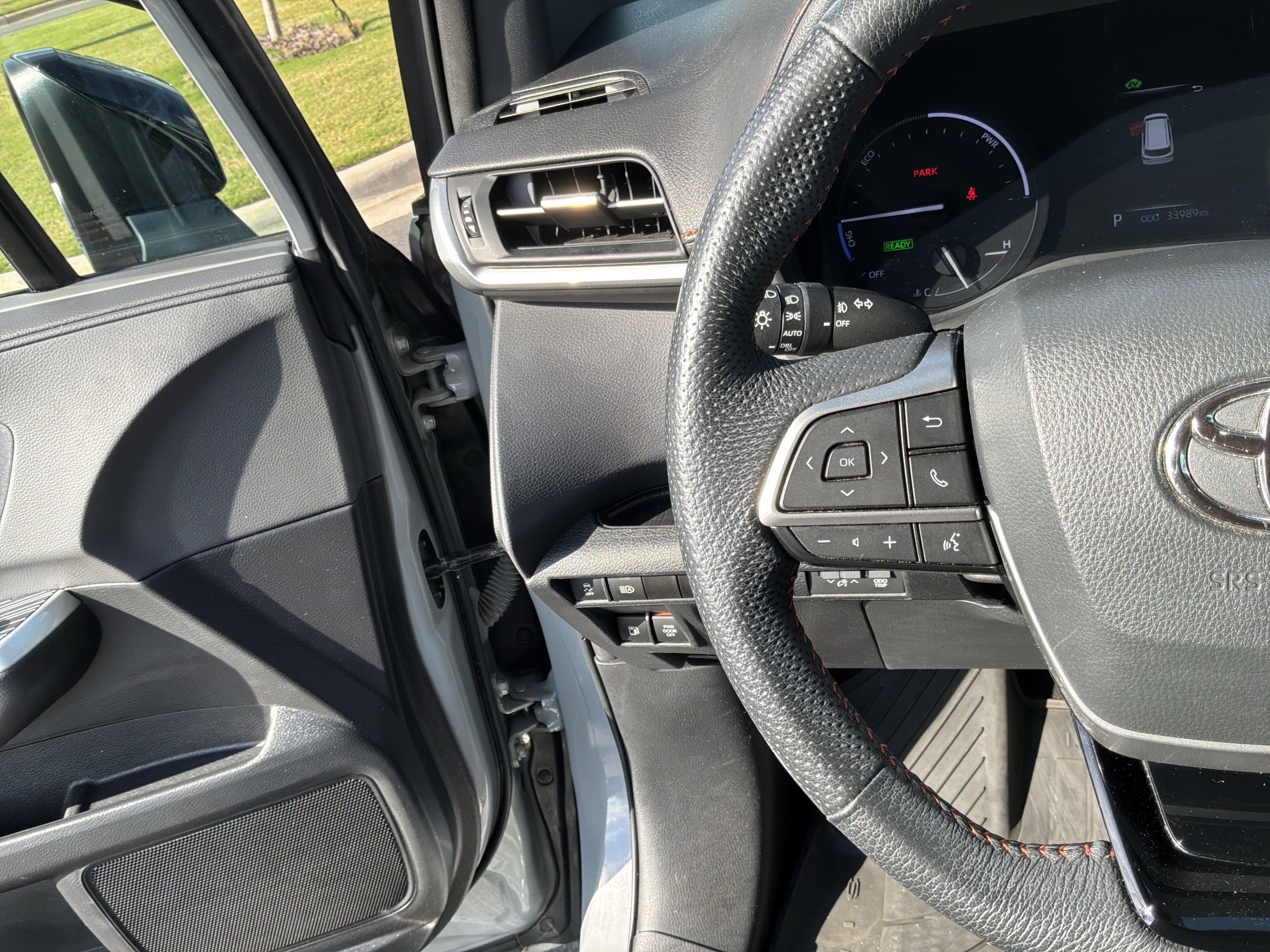 Used 2023 Toyota Sienna XSE FWD image 19