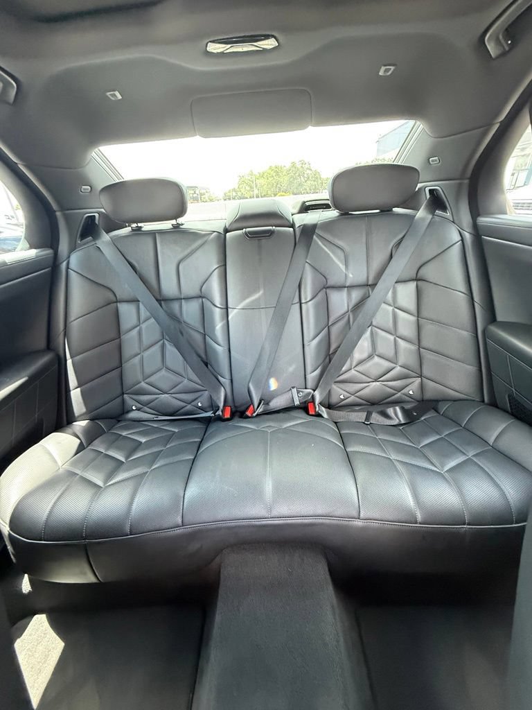 Used 2023 BMW 760i xDrive AWD/4WD image 19