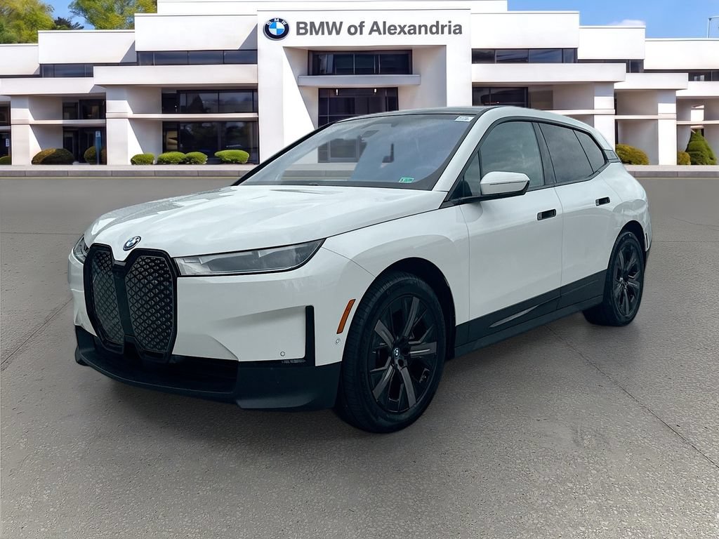Certified 2024 BMW iX xDrive50 AWD/4WD image 3