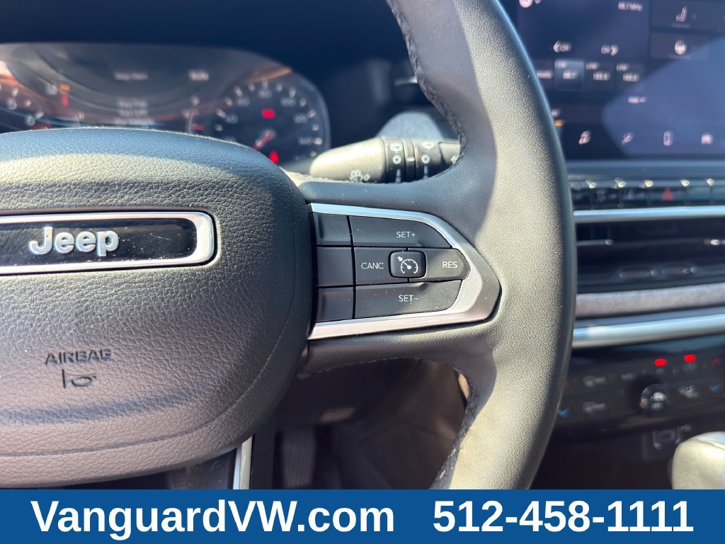 Used 2023 Jeep Compass Latitude w/ Convenience Group AWD/4WD image 19