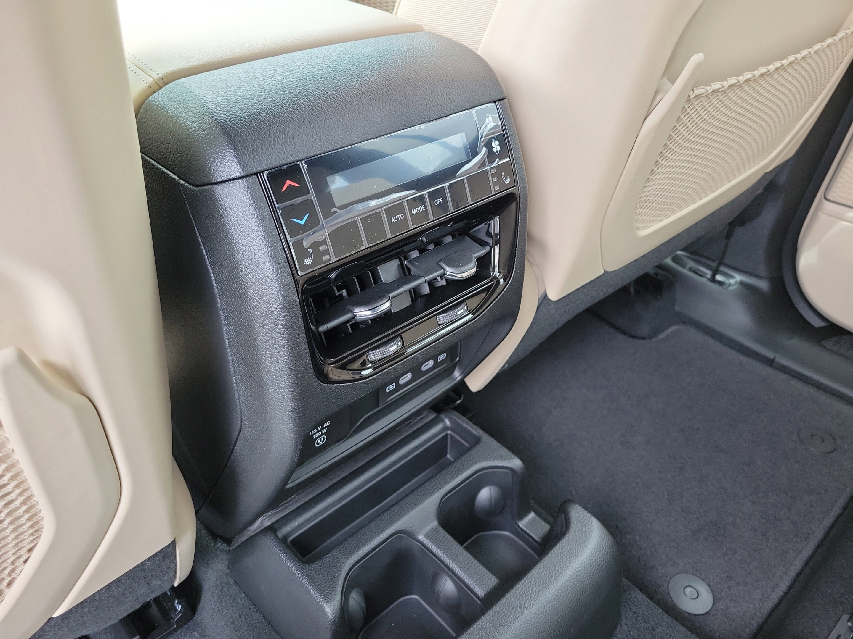 Certified 2026 Jeep Grand Cherokee L Limited w/ Luxury Tech Group II AWD/4WD image 11