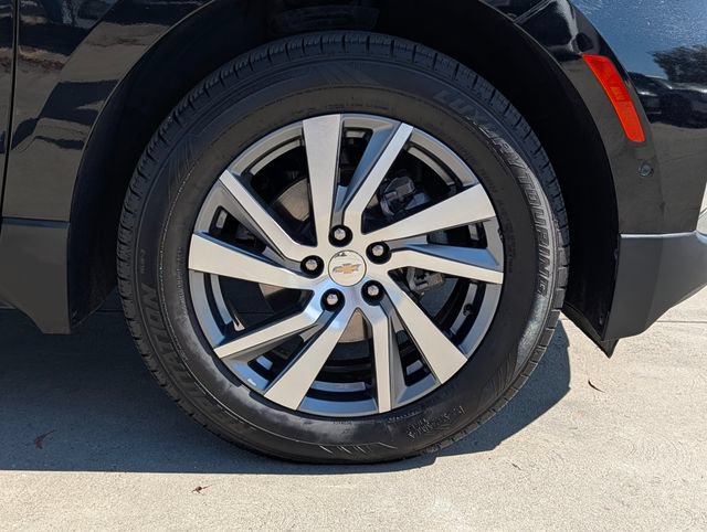 Used 2023 Chevrolet Equinox Premier AWD/4WD image 8