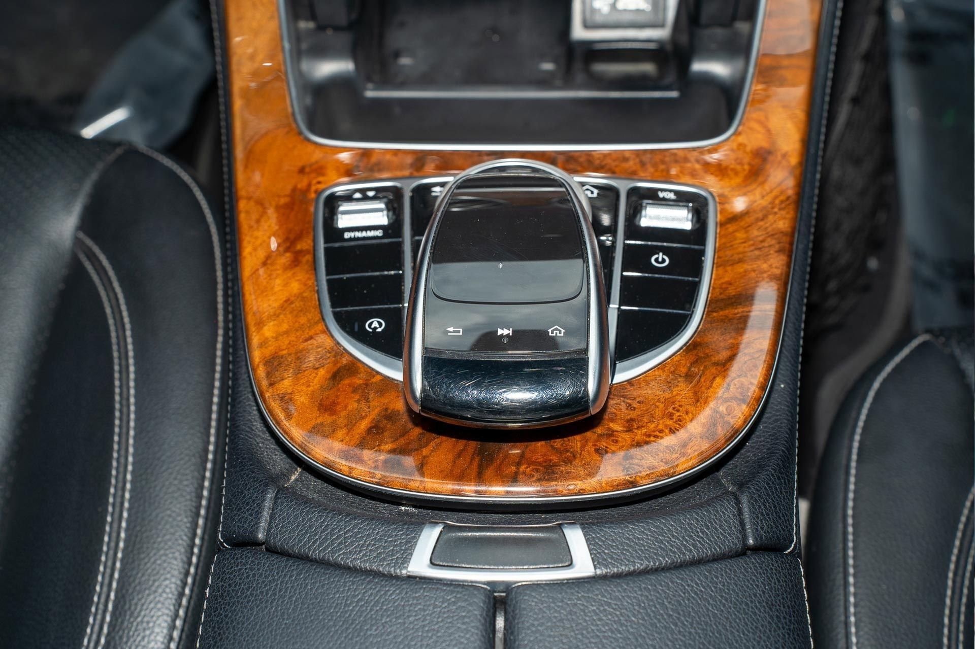 Used 2019 Mercedes-Benz E 300 4MATIC w/ Premium 1 Package image 25