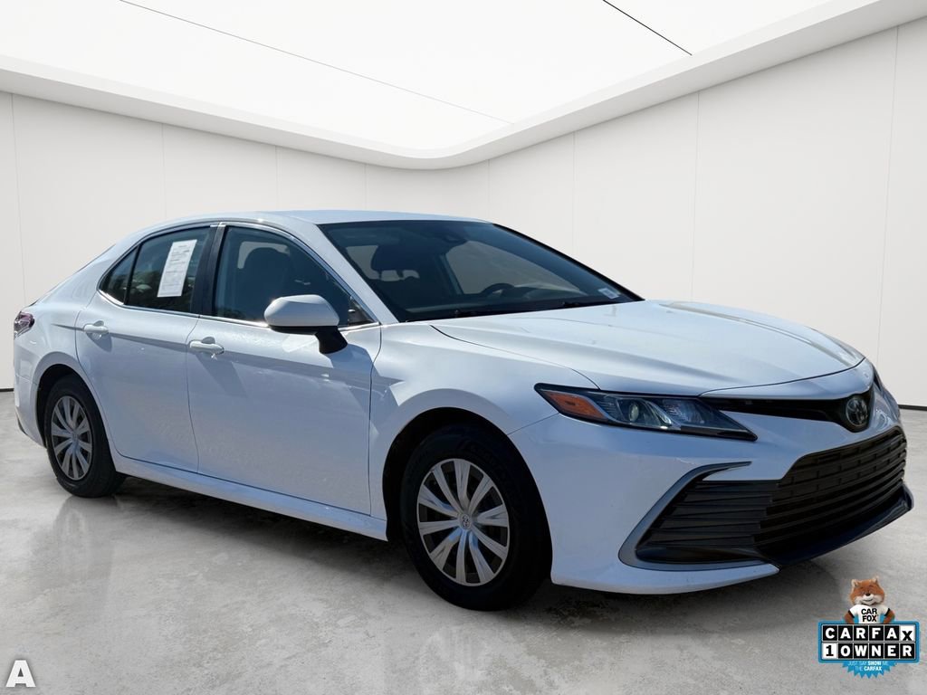 Used 2023 Toyota Camry LE FWD image 9