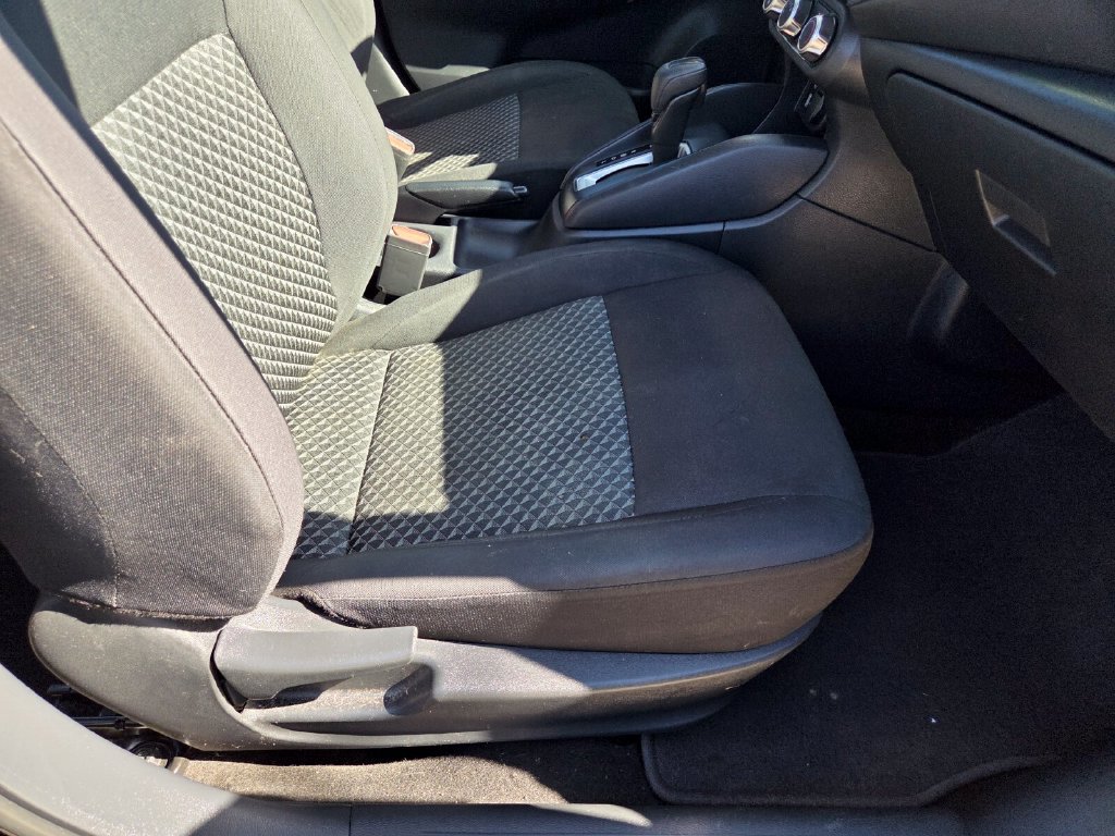 Used 2022 Nissan Versa S w/ Electronics Package FWD image 28