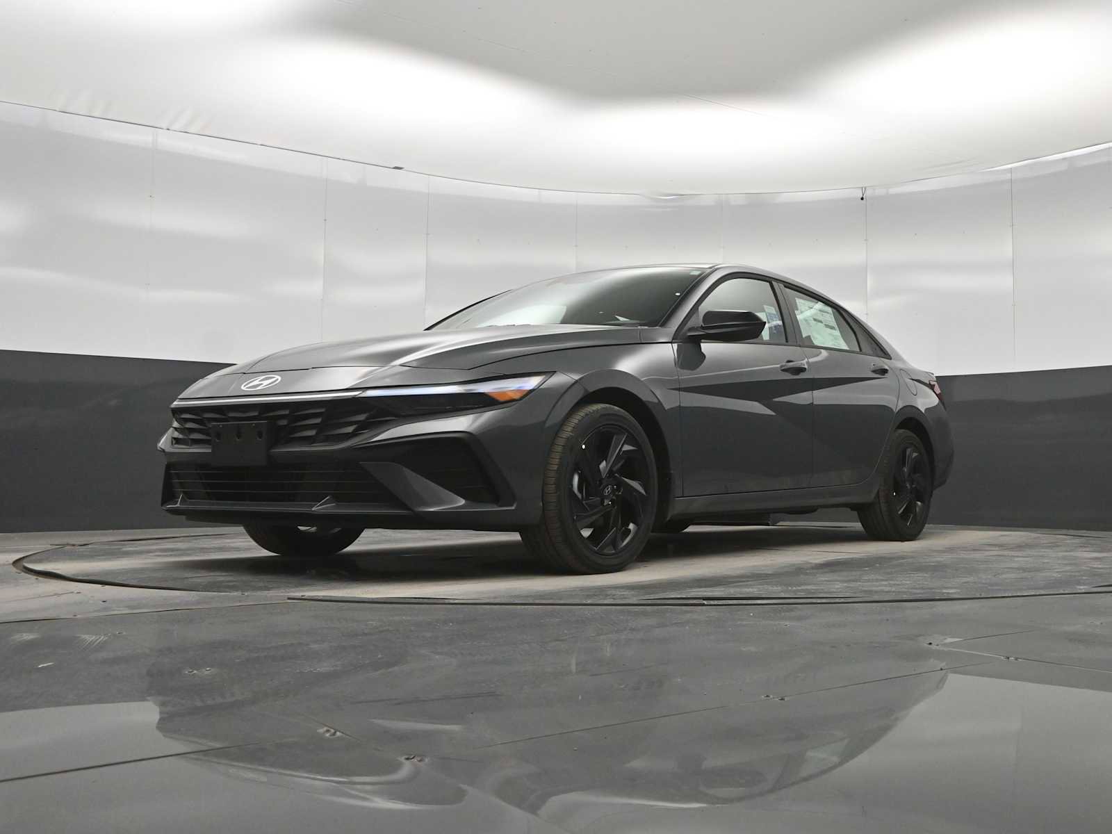 New 2026 Hyundai Elantra Sport FWD image 33