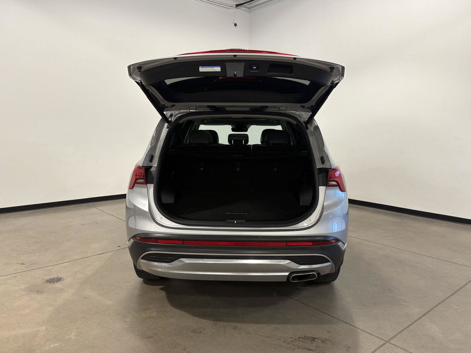 Used 2022 Hyundai Santa Fe Limited w/ Cargo Package AWD/4WD image 34