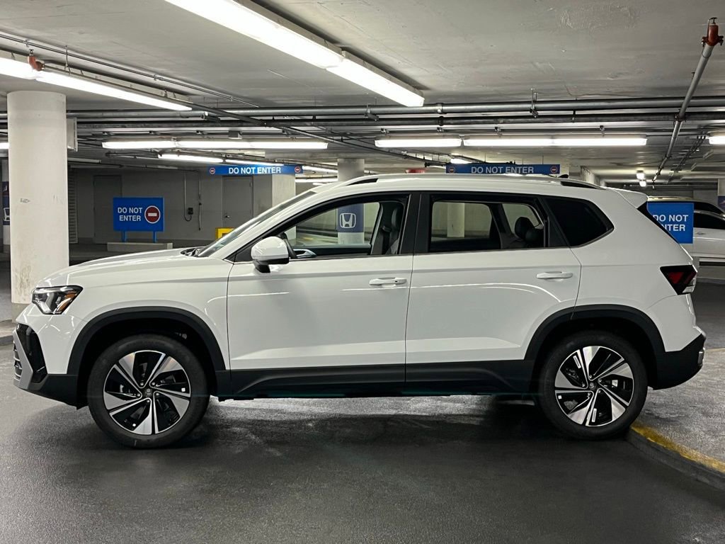 New 2026 Volkswagen Taos SE AWD/4WD image 33
