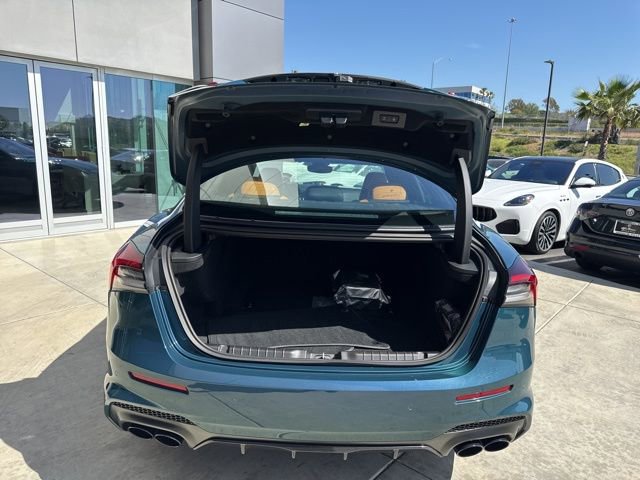 Used 2024 Maserati Ghibli Trofeo image 12