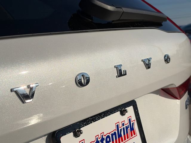 Used 2025 Volvo XC60 B5 Ultra w/ Protection Package Premier image 12