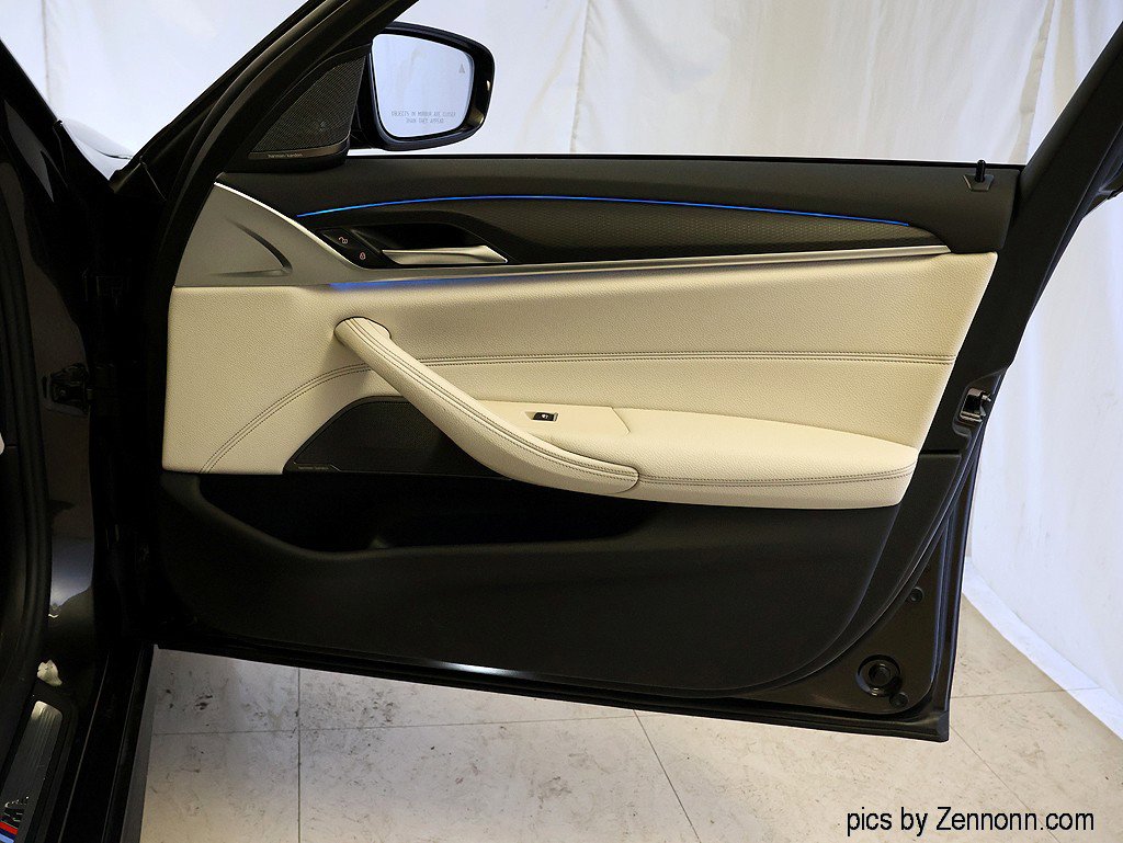 Certified 2023 BMW 530e 530e w/ M Sport Package image 34