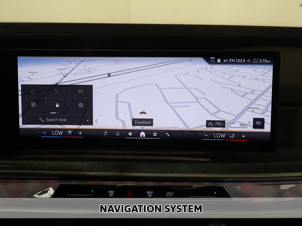 Used 2023 BMW 760i xDrive w/ Luxury Rear Seating Package AWD/4WD image 3