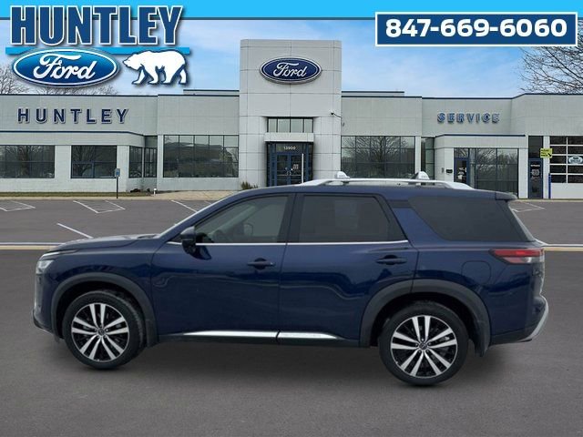 Used 2024 Nissan Pathfinder Platinum w/ Lighting Package (N92) image 7