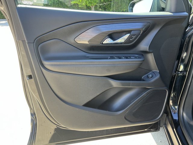 Used 2023 GMC Terrain SLE w/ Driver Convenience Package FWD image 23