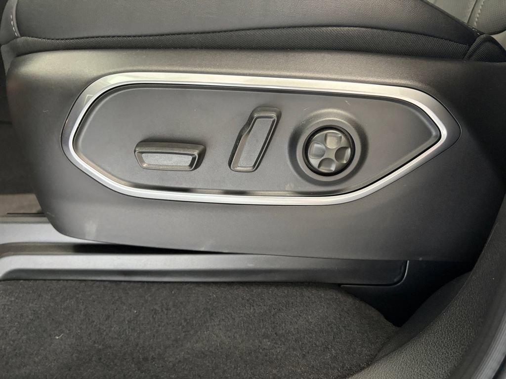 New 2026 Jeep Grand Wagoneer L Limited AWD/4WD image 31