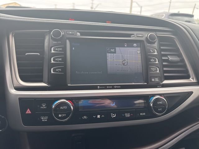 Used 2018 Toyota Highlander XLE image 28