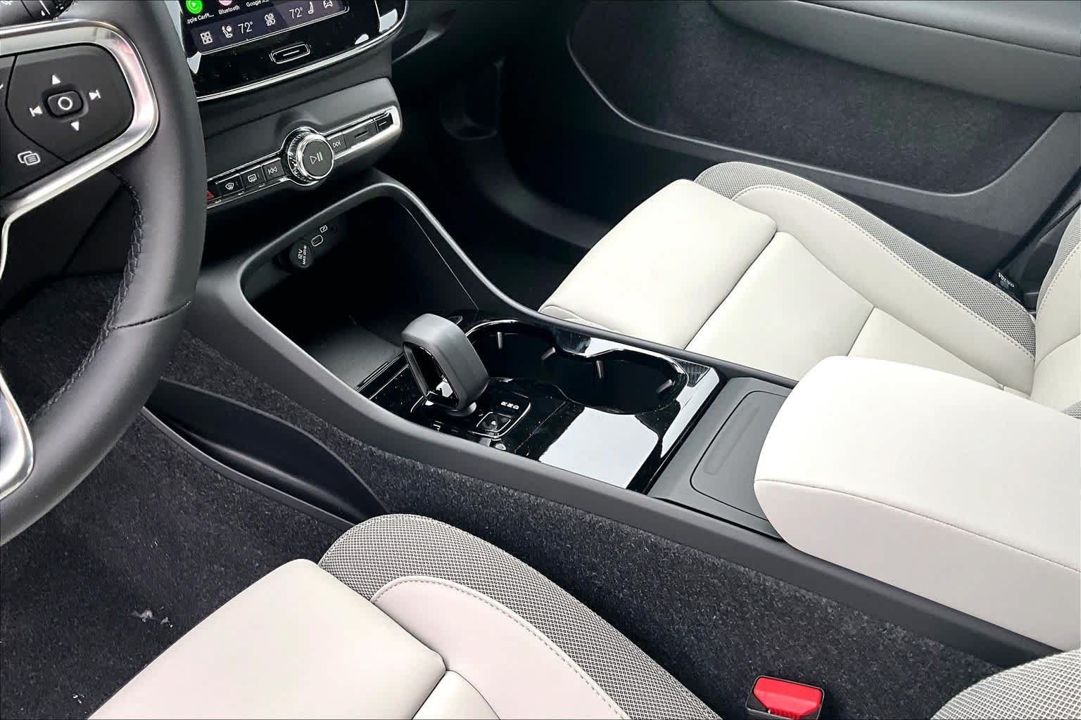 New 2026 Volvo EX40 Plus w/ Climate Package AWD/4WD image 10