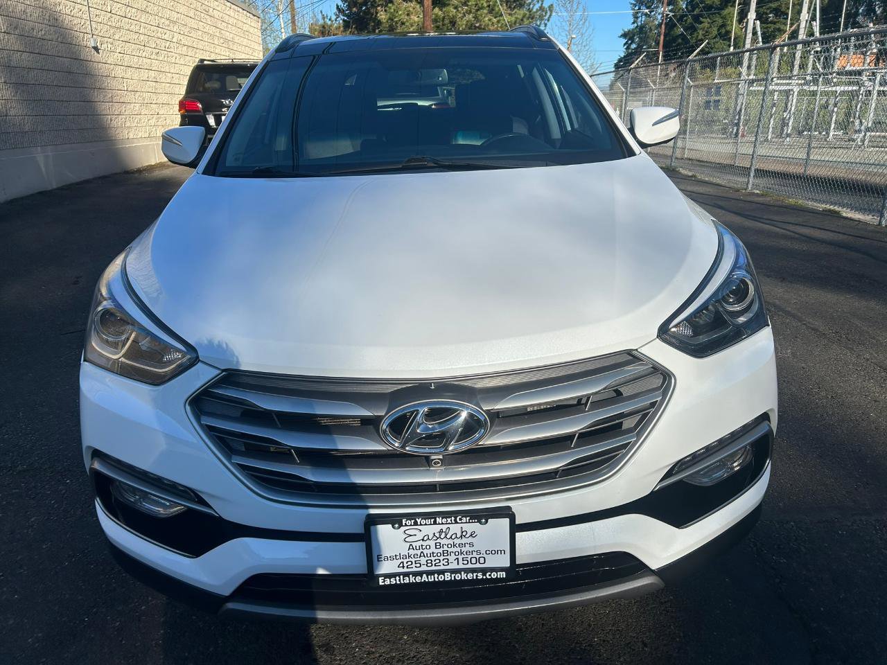 Used 2018 Hyundai Santa Fe Sport AWD/4WD image 2