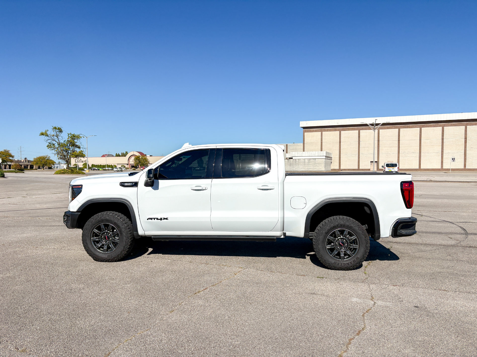 Used 2025 GMC Sierra 1500 AT4X AWD/4WD image 6